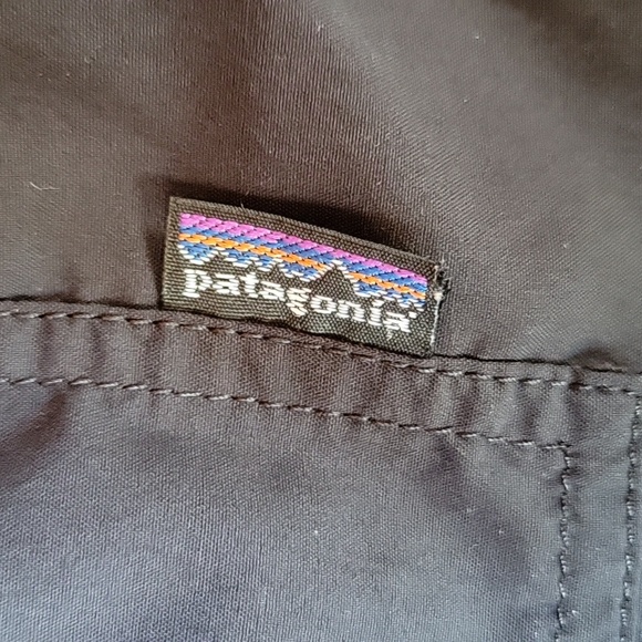 Patagonia black convertible pants, size 2 - Picture 2 of 10
